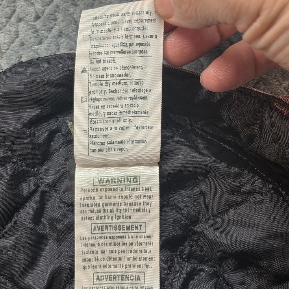 Vintage Carhartt WR027 Women's 6x30 Dark Plum Insulated Bib Overalls Distressed - Picture 7 of 15